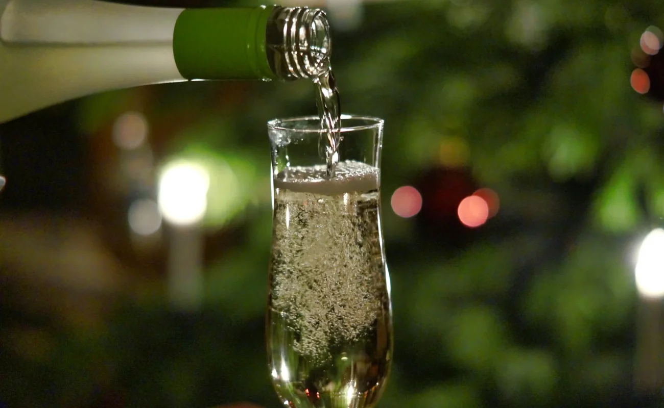 Light and Full bodied sparkling wine