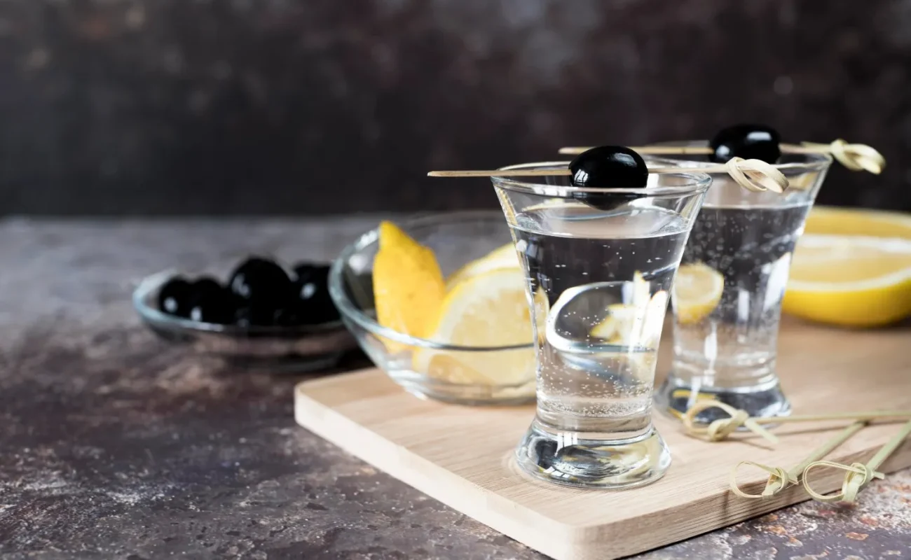 alcoholic-beverage-cocktail-martini